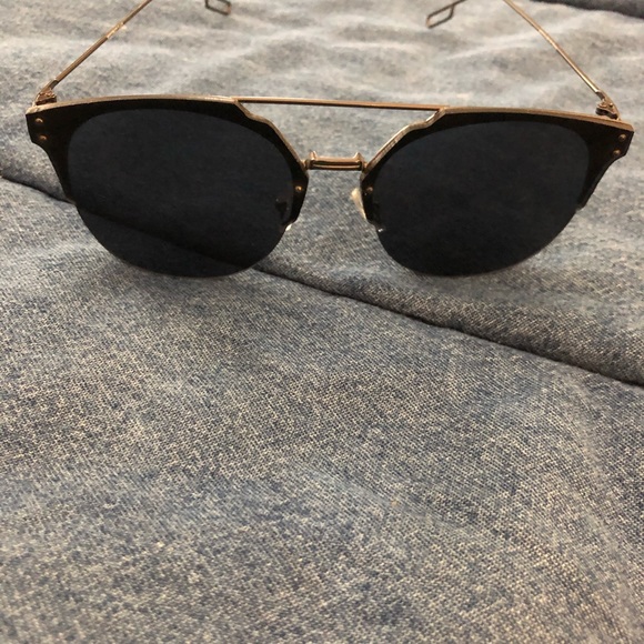 Sunglasses - Picture 2 of 4
